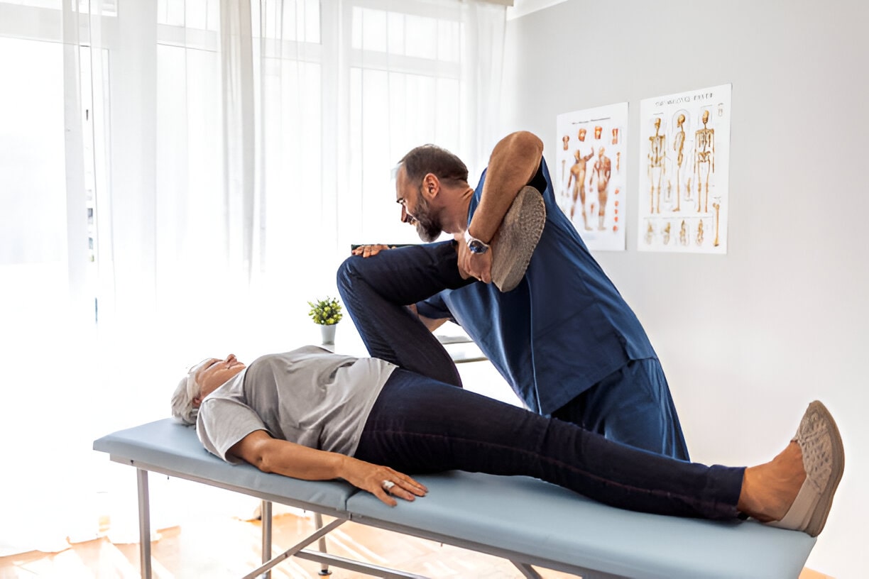 Patient receiving chiropractic adjustment during first visit at Chiropractor St Petersburg FL